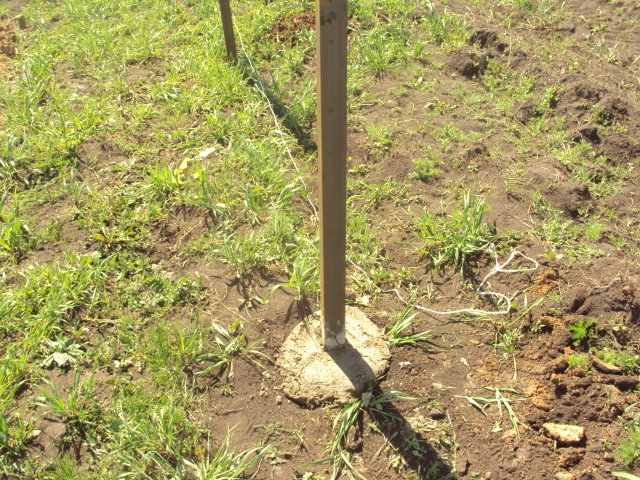 Инфраструктура поселка. Охрана. Установка забора.